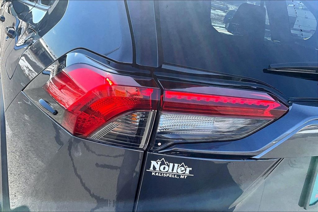 Used 2022 Toyota RAV4 XLE w/ Convenience Package image 30