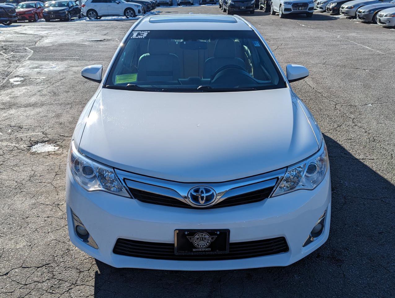 Used 2013 Toyota Camry XLE w/ Leather Pkg image 3