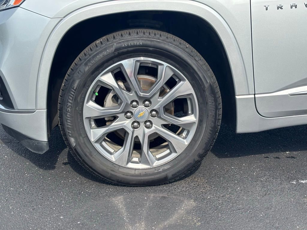 Used 2019 Chevrolet Traverse Premier w/ Driver Confidence II Package FWD image 11