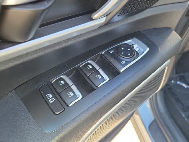 Used 2022 Kia Telluride S FWD image 9