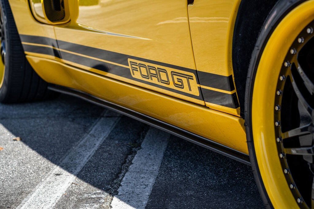 Used 2006 Ford GT RWD image 91