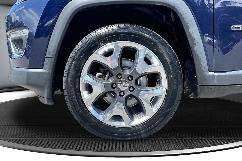 Used 2019 Jeep Compass Limited AWD/4WD image 34