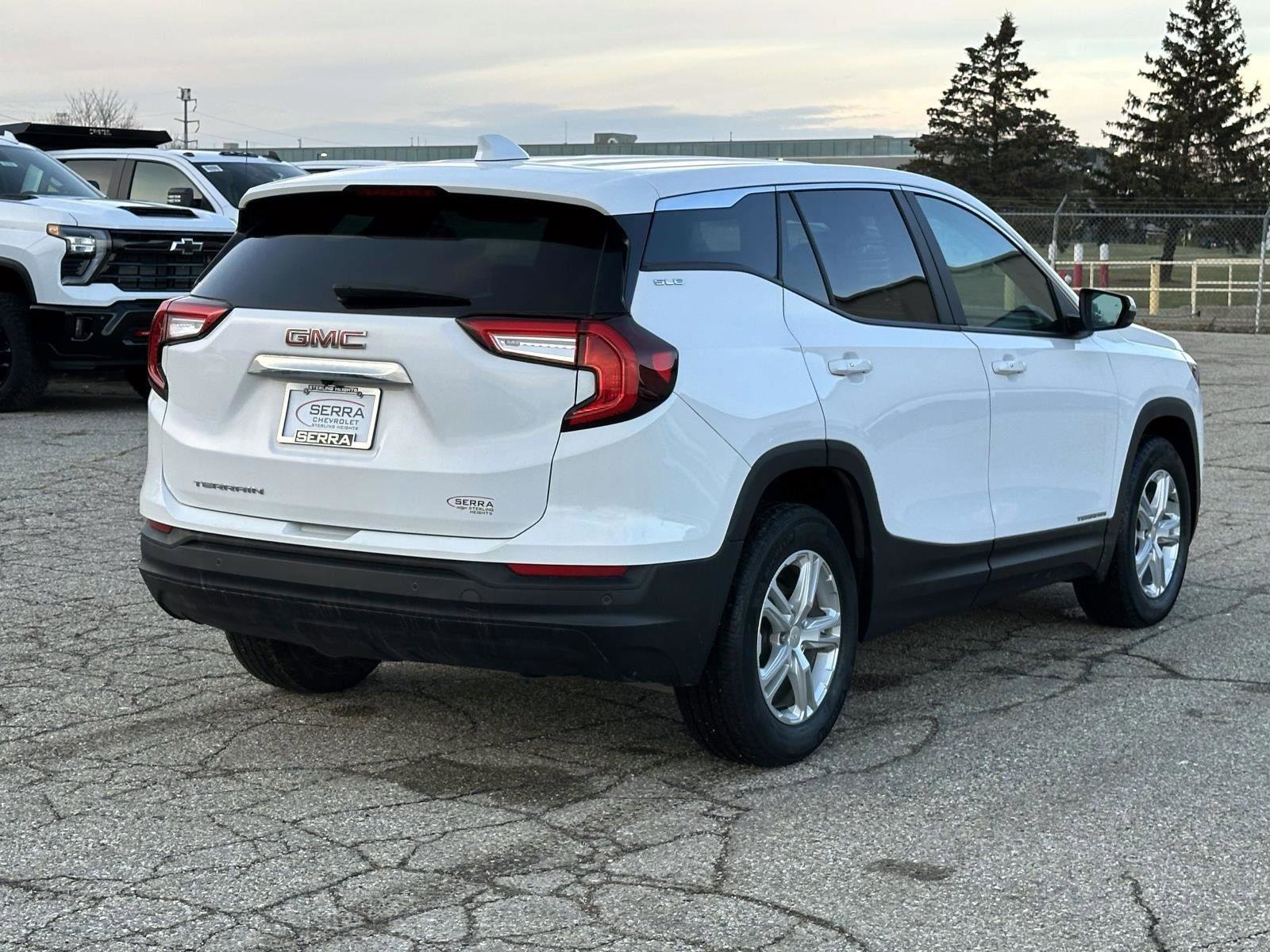 Certified 2023 GMC Terrain SLE image 5