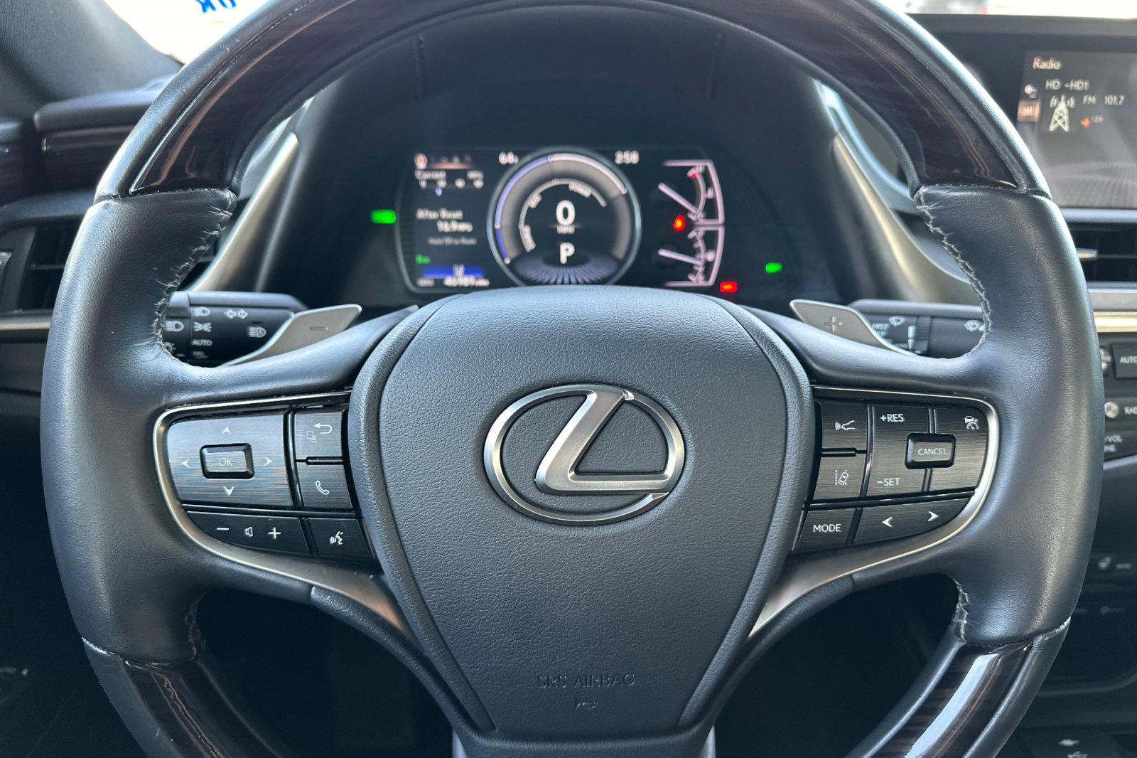 Used 2021 Lexus ES 300h w/ Premium Package image 22