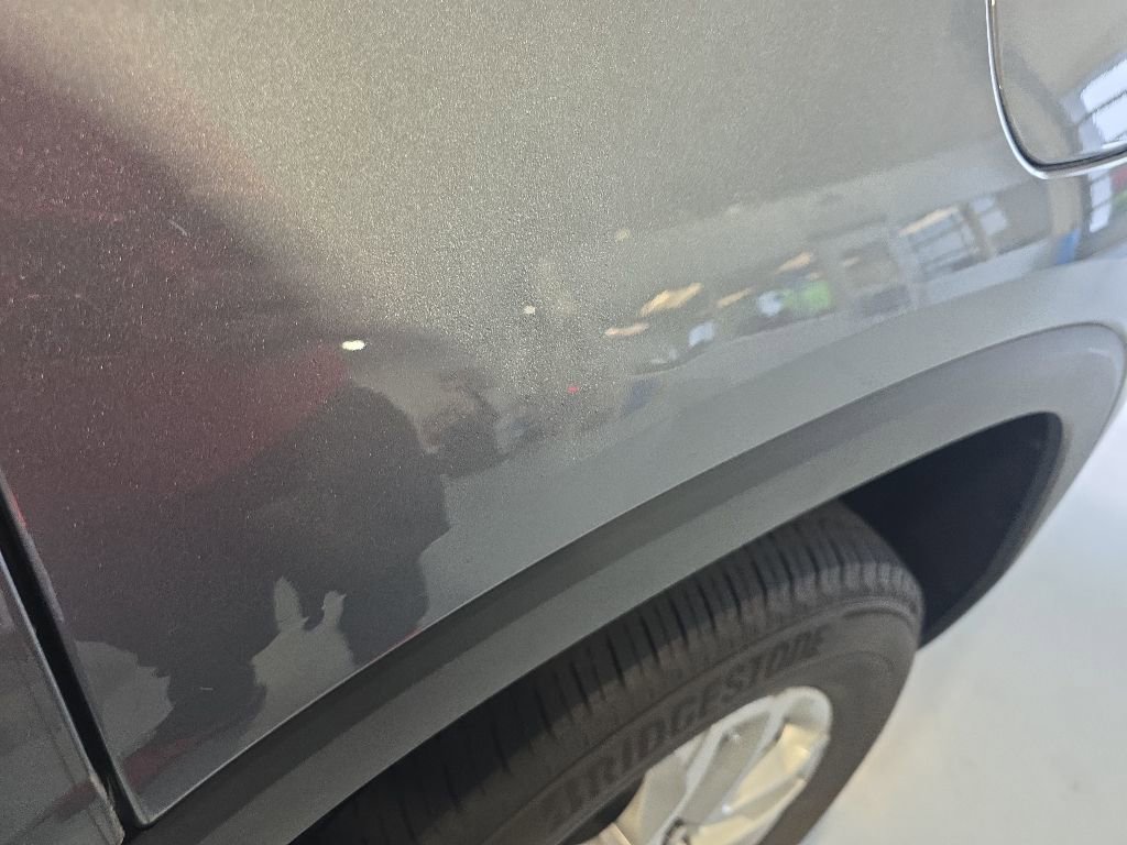 Used 2021 Chevrolet Traverse LS FWD image 14