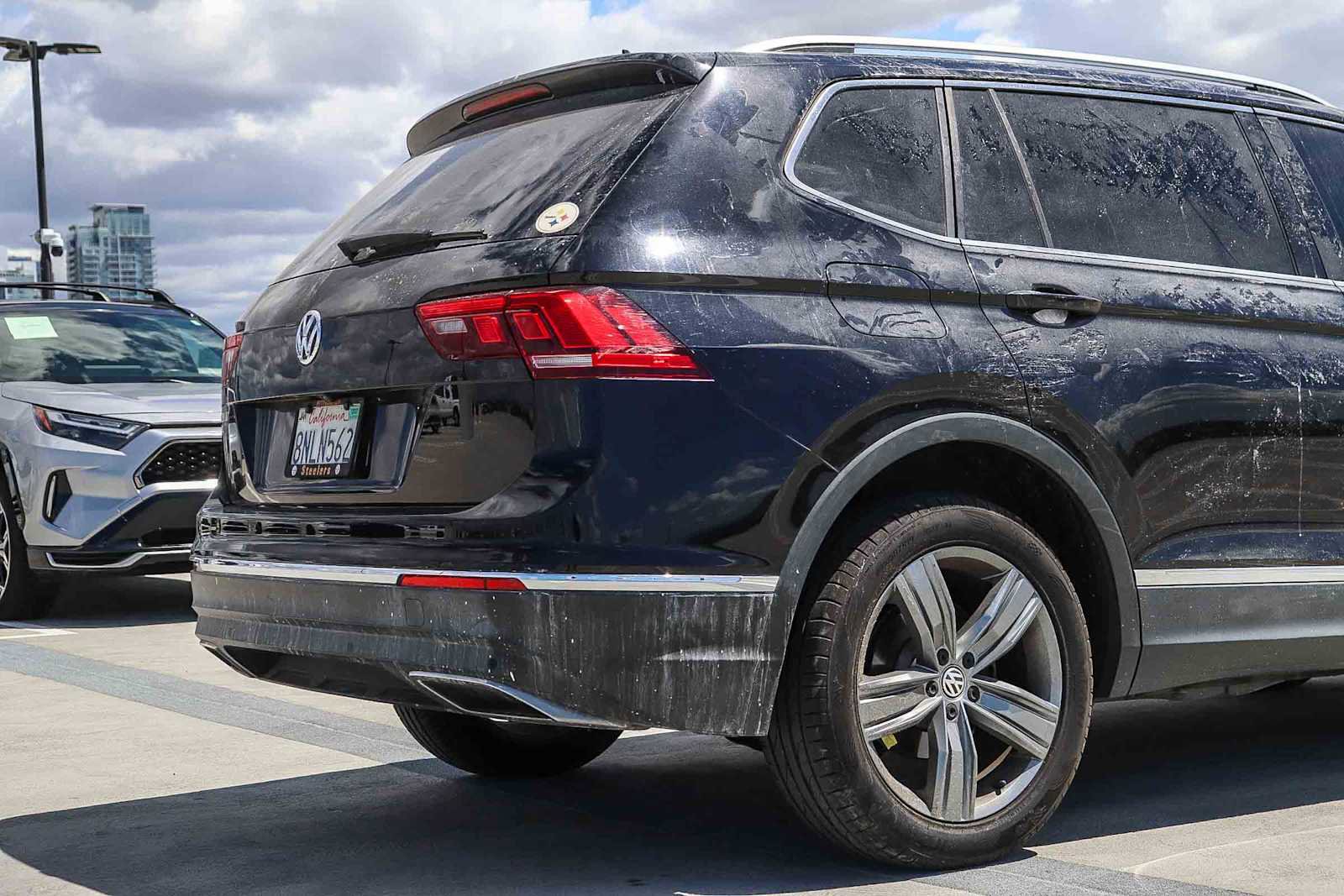 Used 2020 Volkswagen Tiguan SEL FWD image 9