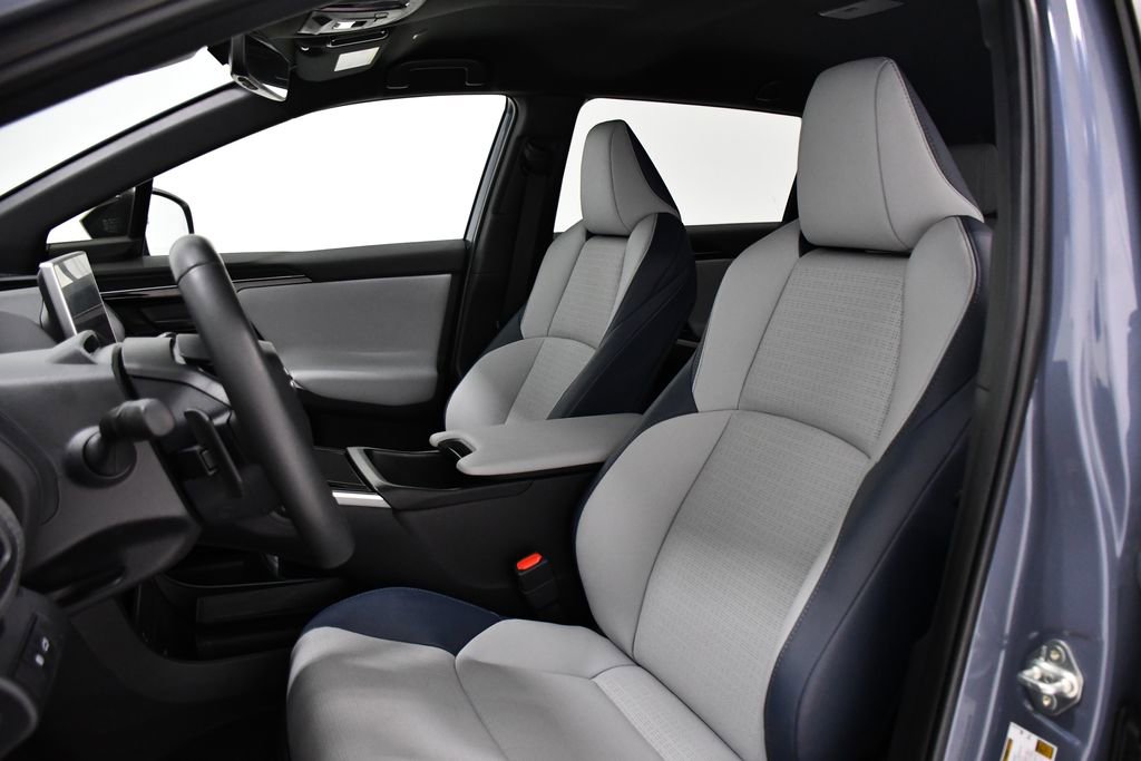 Used 2025 Subaru Solterra Limited w/ Limited Convenience Package image 19