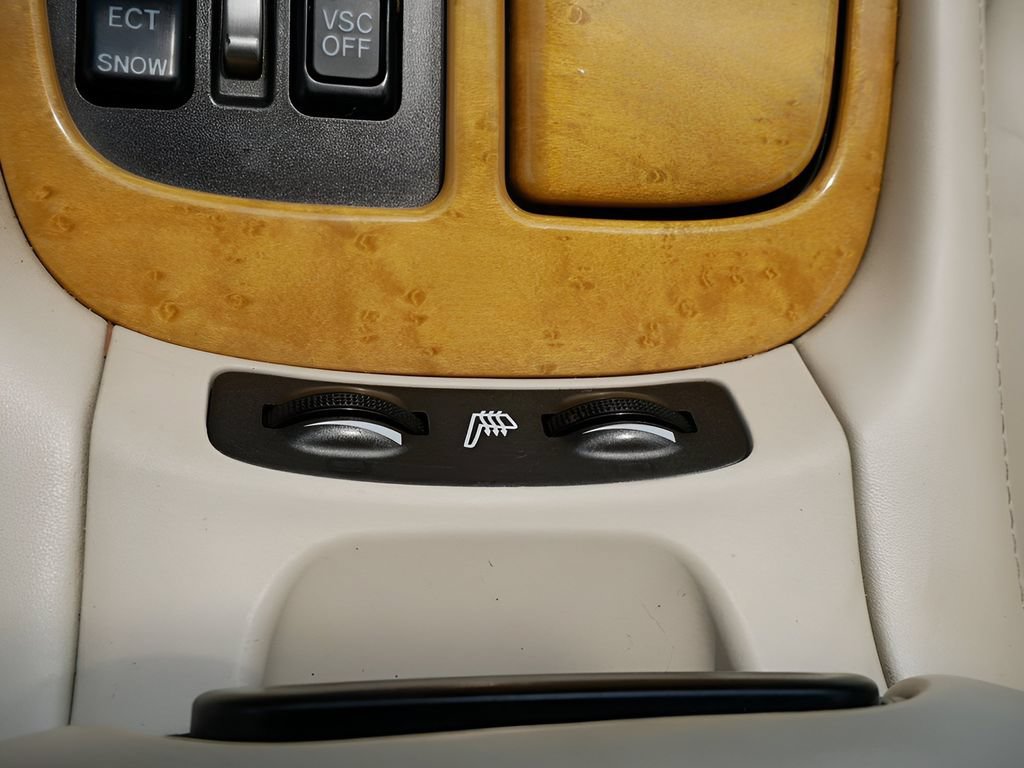 Used 2002 Lexus SC 430 Convertible RWD image 28