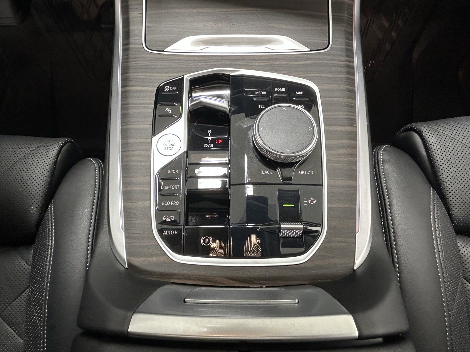 Used 2024 BMW X7 xDrive40i image 23