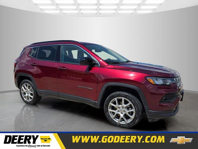 Used 2022 Jeep Compass Latitude AWD/4WD image 1