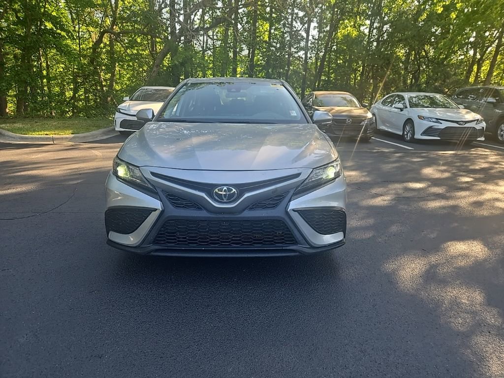 Used 2023 Toyota Camry SE FWD image 11