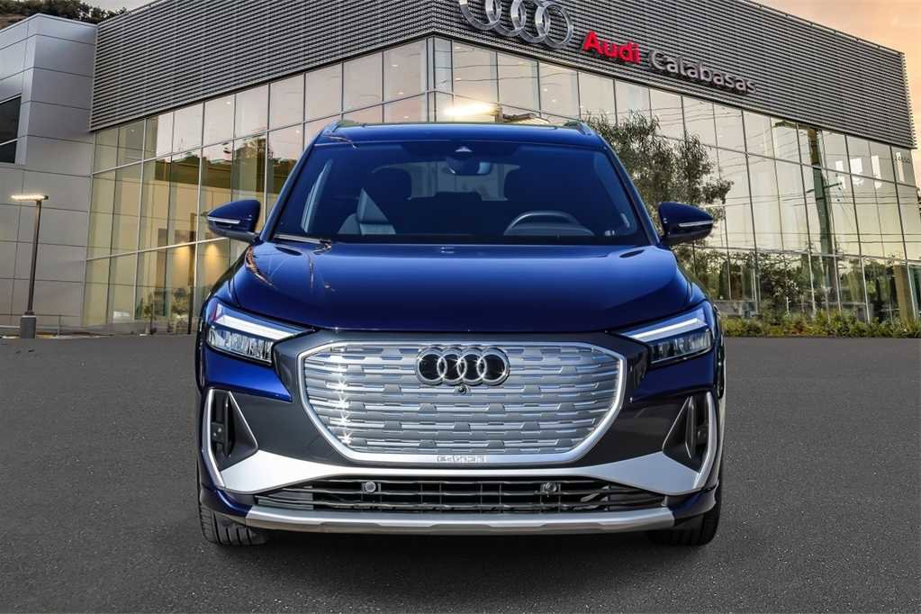 Used 2025 Audi Q4 e-tron Premium Plus w/ Premium Plus image 6