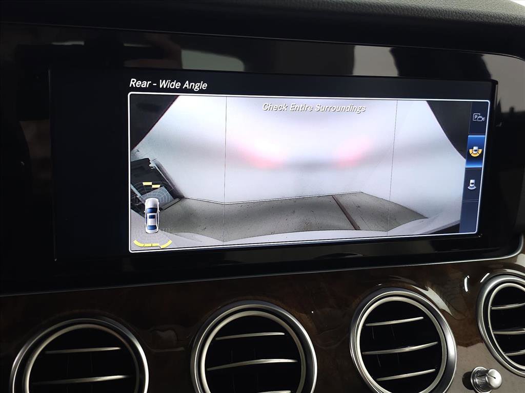 Used 2017 Mercedes-Benz E 300 4MATIC image 25
