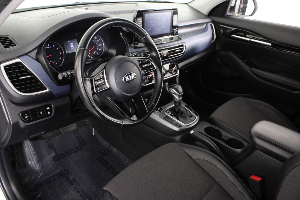 Used 2021 Kia Seltos S FWD image 17