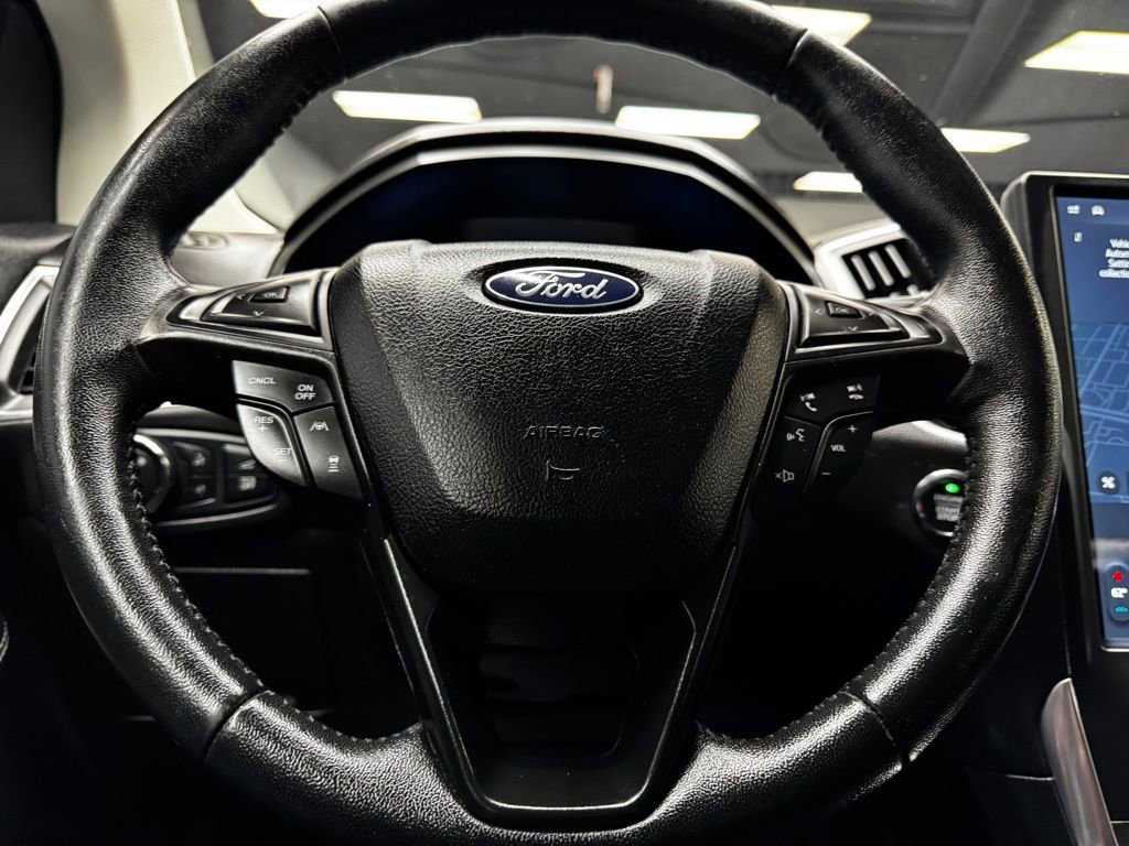 Used 2022 Ford Edge Titanium w/ Equipment Group 301A AWD/4WD image 22