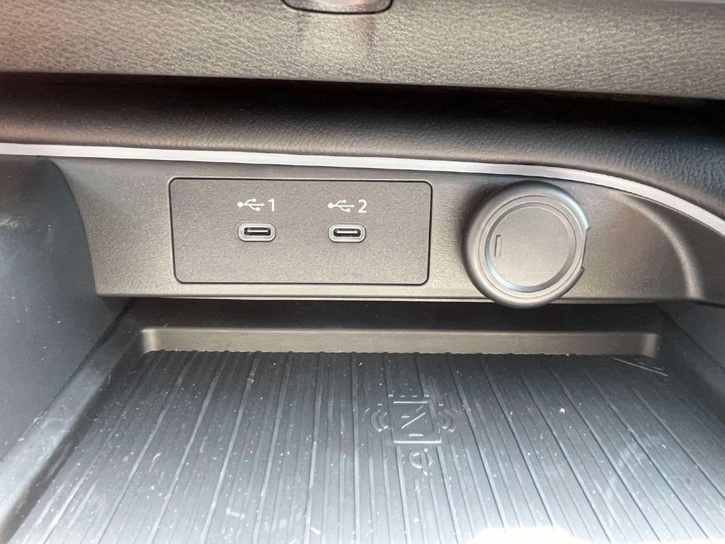 New 2026 Nissan Sentra SR w/ SR Premium Package FWD image 29