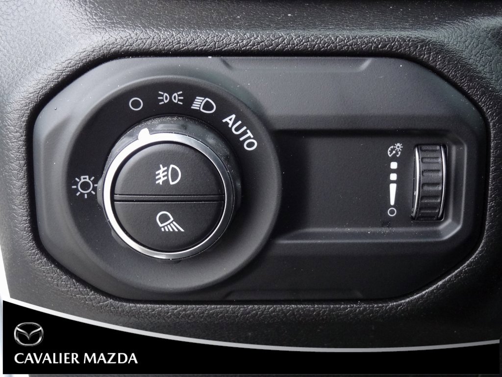 Used 2023 Jeep Gladiator Sport image 20