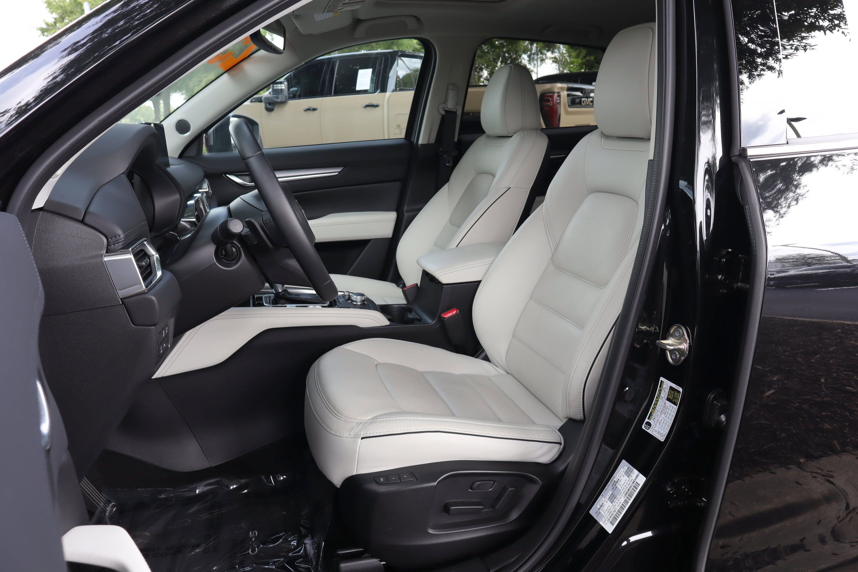 Certified 2025 MAZDA CX-5 AWD 2.5 S w/ Premium Plus Pkg image 9