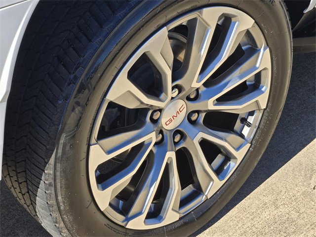 Used 2024 GMC Yukon Denali image 34