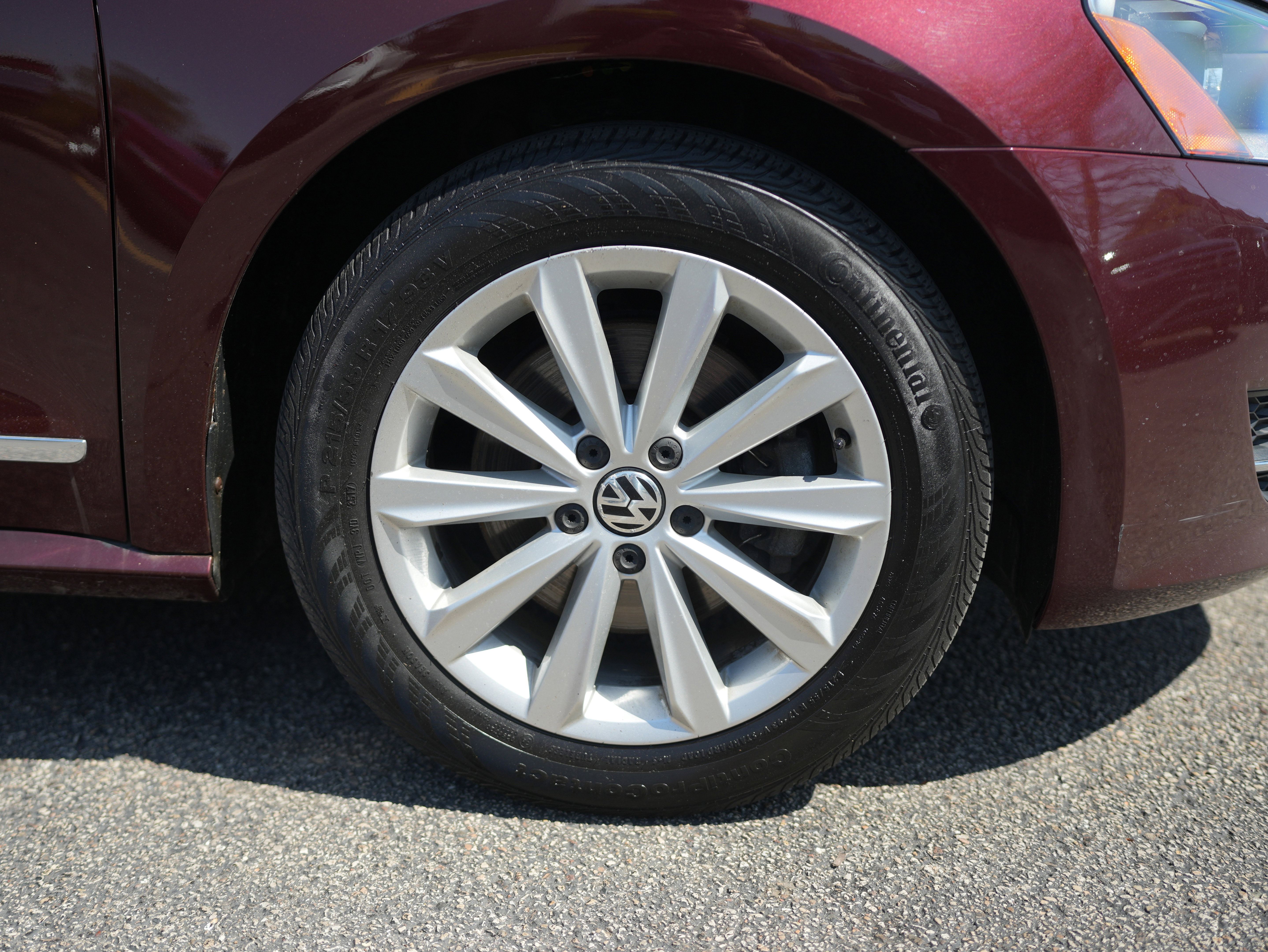 Used 2012 Volkswagen Passat 2.5 SEL image 11