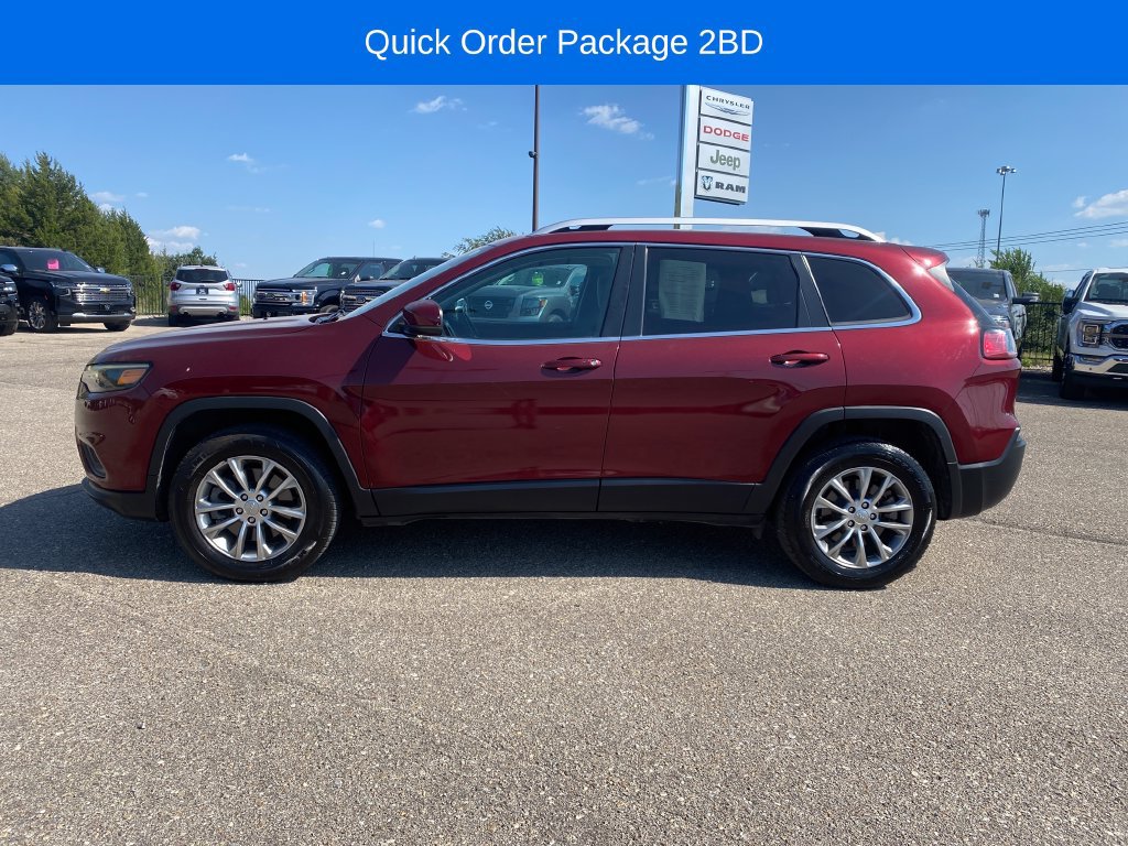 Used 2021 Jeep Cherokee Latitude Plus AWD/4WD image 3