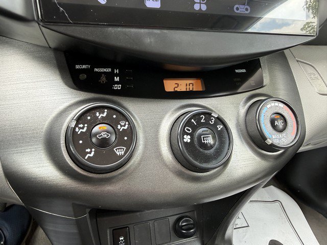 Used 2012 Toyota RAV4 4WD w/ Value Pkg image 28