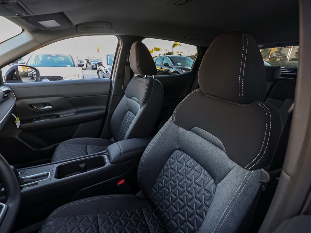 New 2026 Nissan Kicks SV image 15