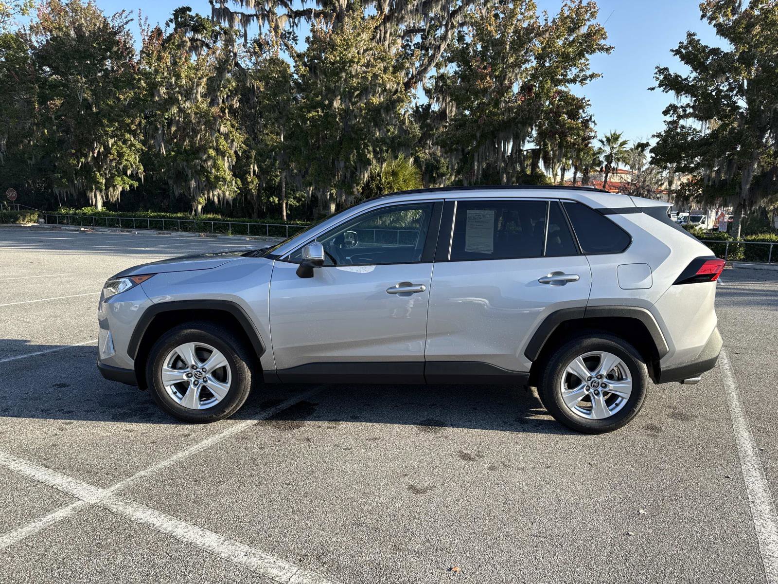 Used 2021 Toyota RAV4 XLE image 6
