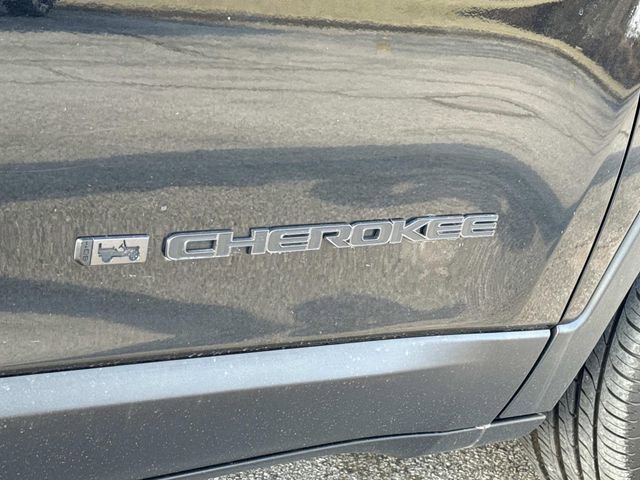 Used 2021 Jeep Cherokee Latitude Lux 80th Anniv w/ Quick Order Package 26U 80TH image 10