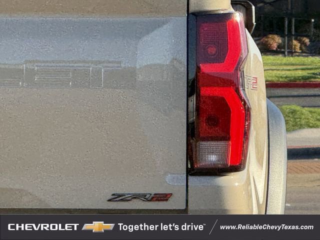 Certified 2024 Chevrolet Colorado ZR2 w/ Technology Package image 8
