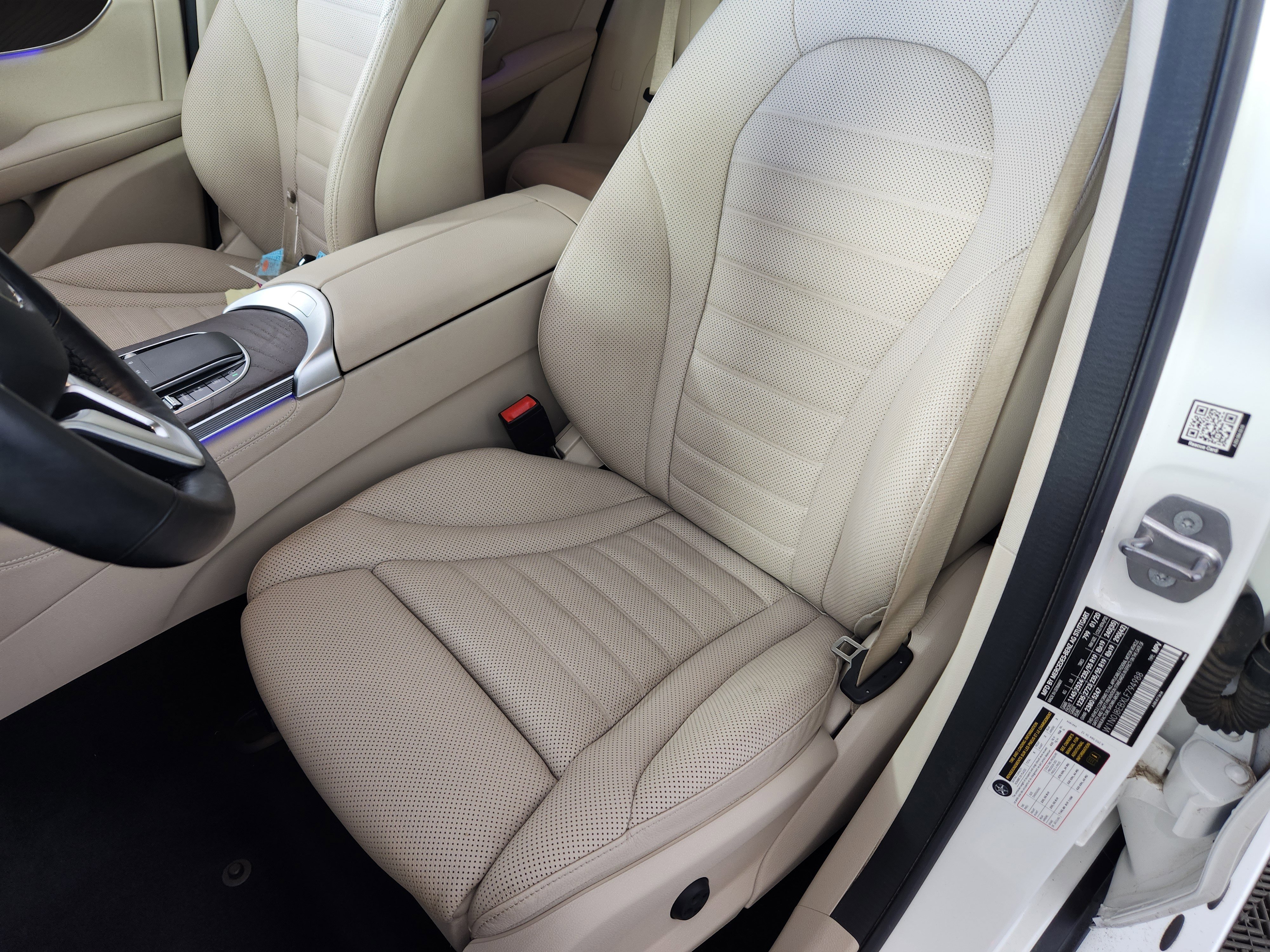 Used 2020 Mercedes-Benz GLC 300 4MATIC Coupe image 12