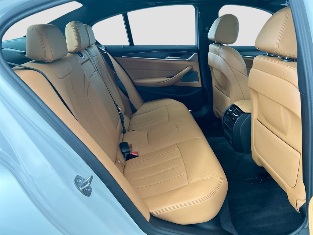 Certified 2023 BMW 530e w/ Premium Package RWD image 21