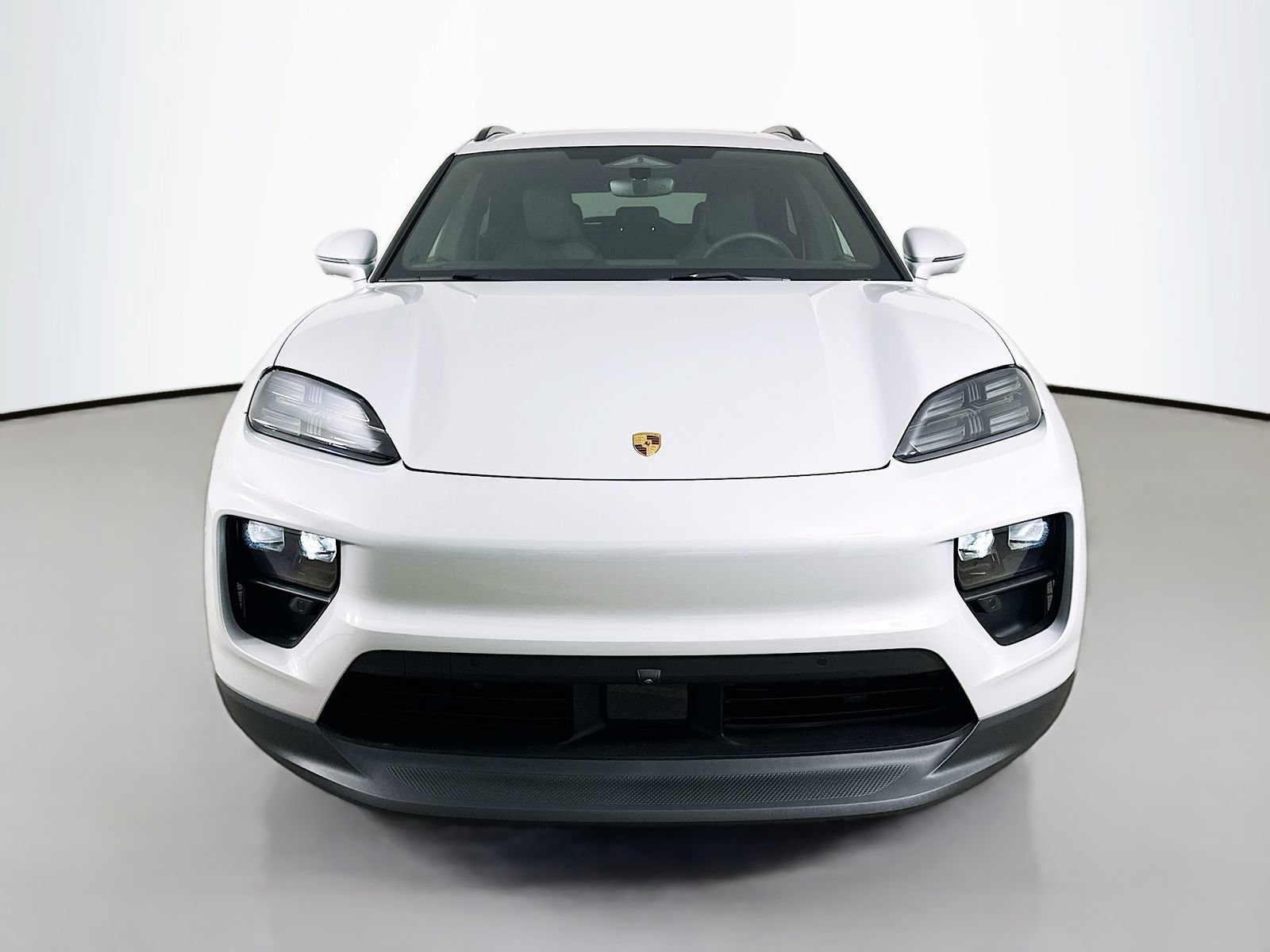 New 2026 Porsche Macan 4 Electric AWD/4WD image 2