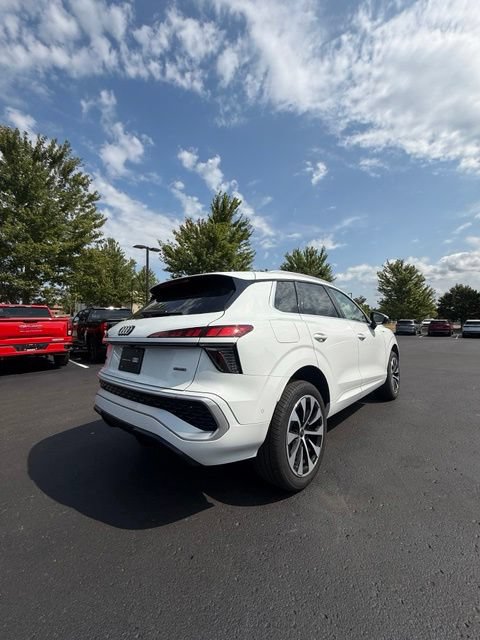 Certified 2026 Audi Q3 quattro 2.0T AWD/4WD image 8