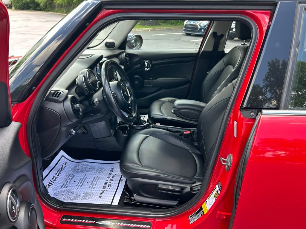 Used 2015 MINI Cooper 4-Door Hardtop FWD image 13