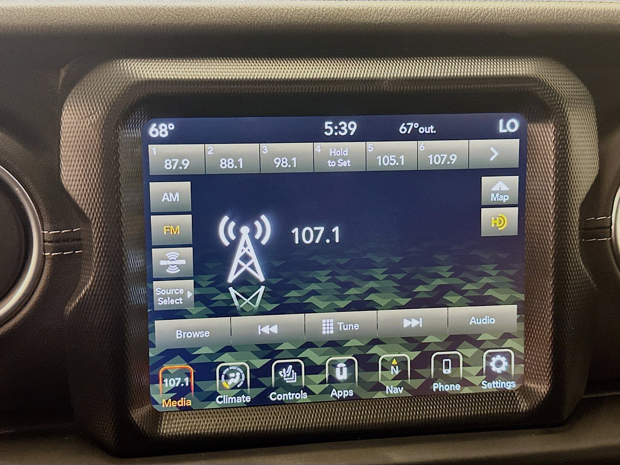 Used 2023 Jeep Wrangler Sahara w/ Cold Weather Group image 21