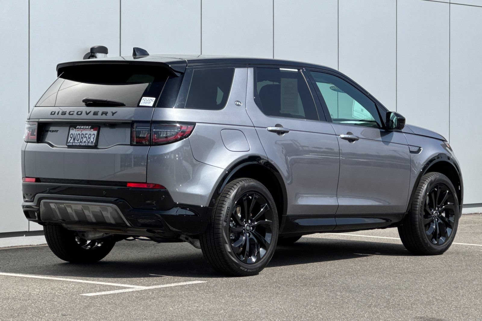 Certified 2025 Land Rover Discovery Sport Dynamic SE AWD/4WD image 5