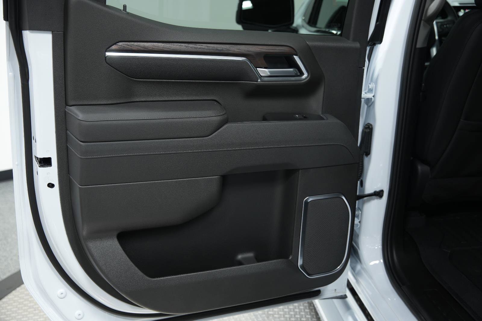 New 2026 GMC Sierra 1500 SLT w/ SLT Premium Plus Package image 19