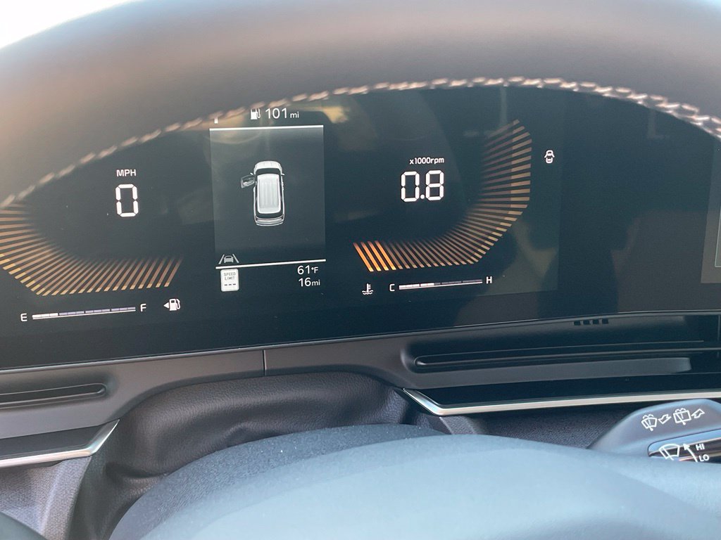New 2027 Kia Carnival EX FWD image 14