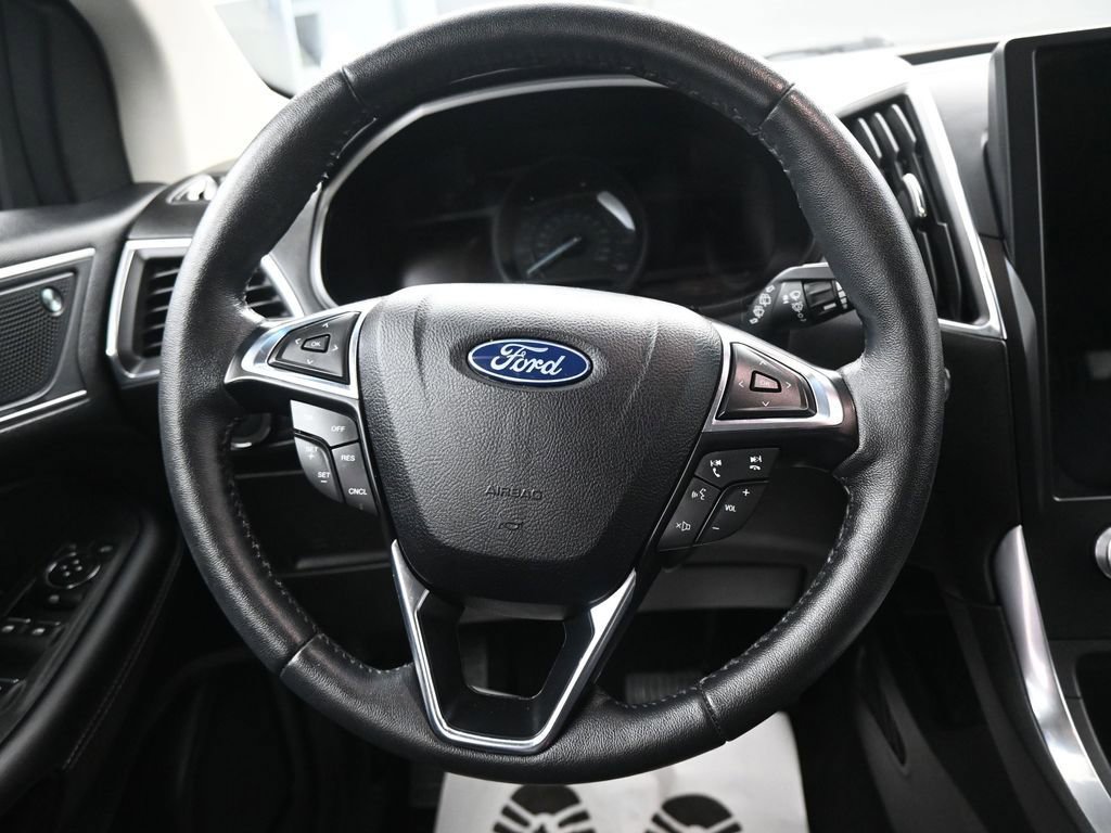 Certified 2022 Ford Edge Titanium image 4