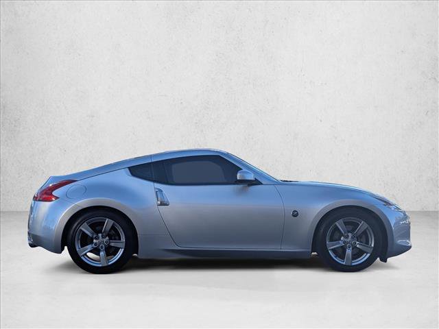 Used 2009 Nissan 370Z Touring image 4