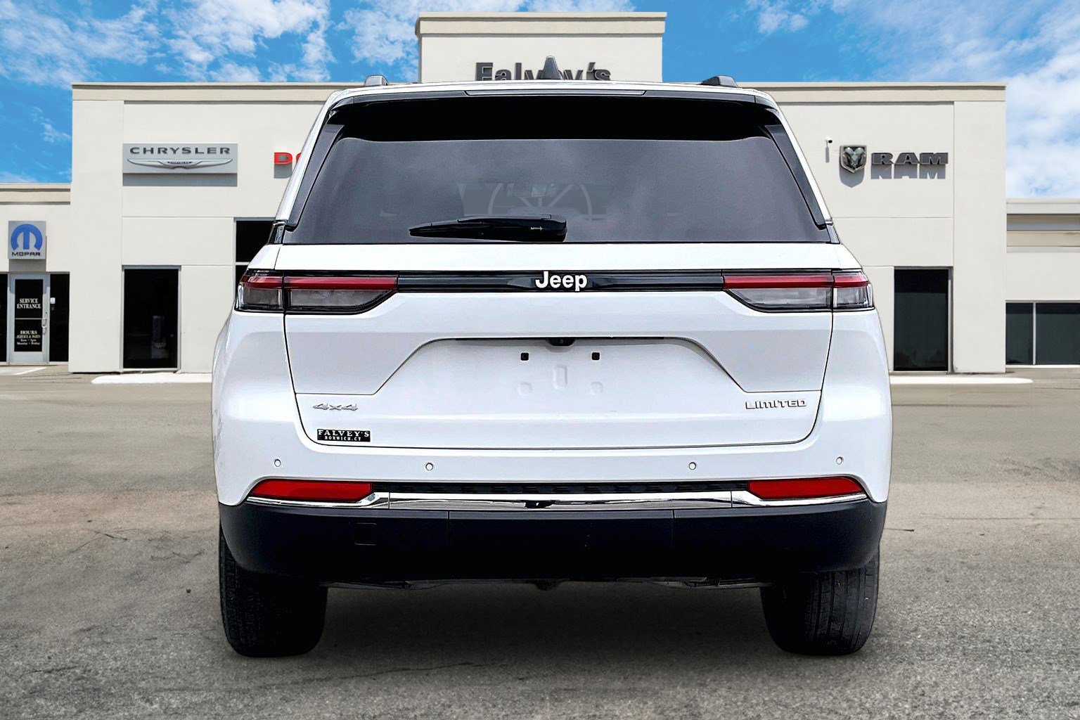 Certified 2025 Jeep Grand Cherokee Limited AWD/4WD image 4