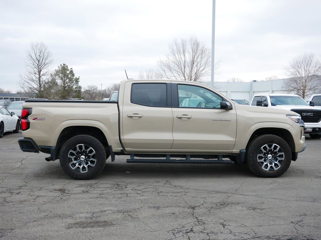 Used 2023 Chevrolet Colorado Z71 w/ Z71 Convenience Package 2 AWD/4WD image 11