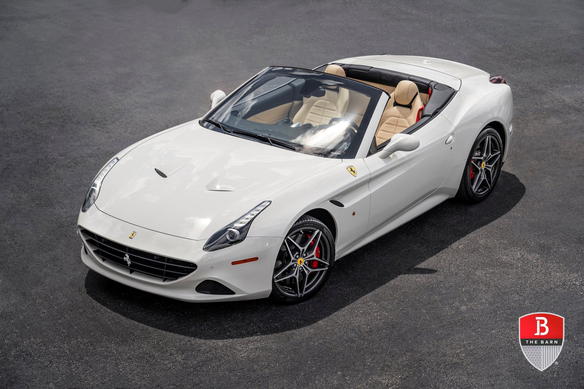Used 2017 Ferrari California T RWD image 1