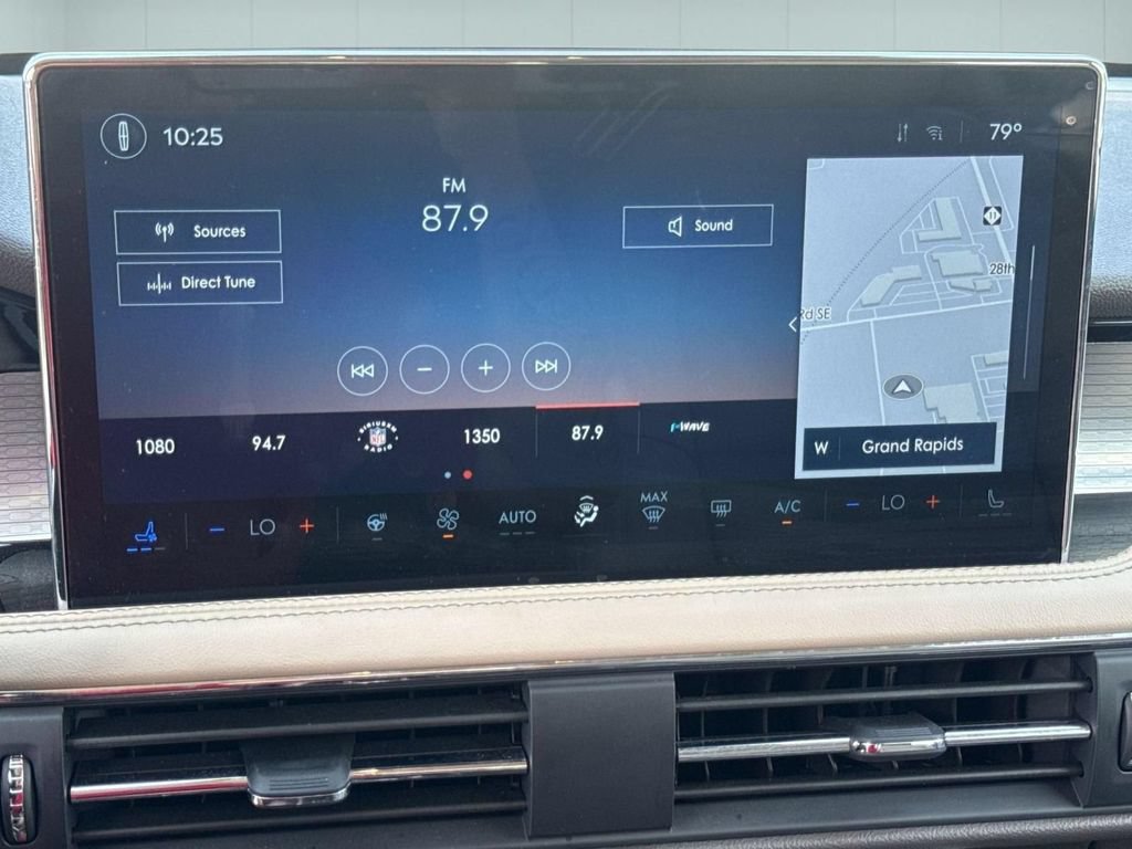 Certified 2024 Lincoln Corsair AWD w/ Equipment Group 101A image 23