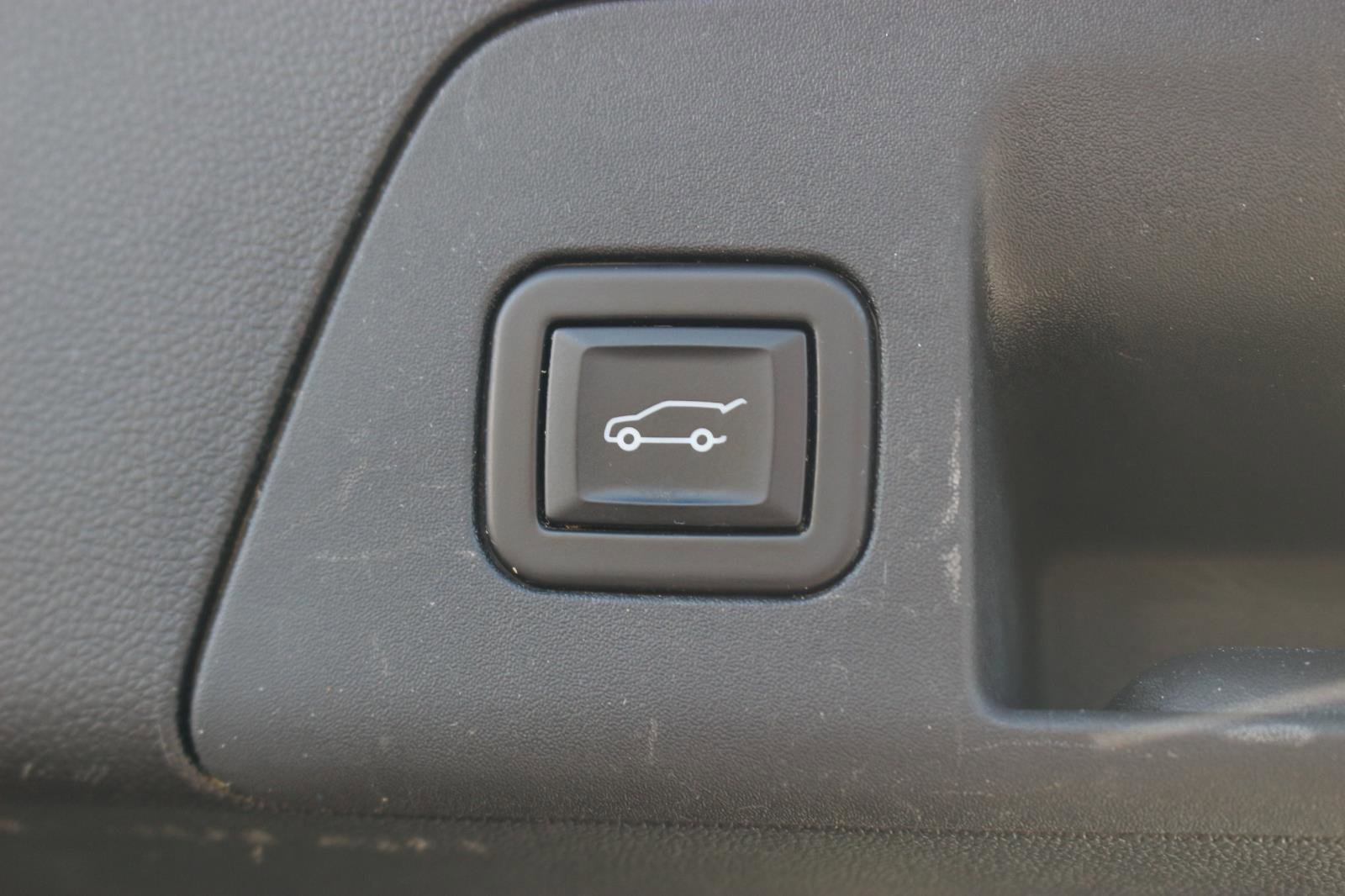 Used 2022 Buick Envision Avenir w/ Safety Package image 11