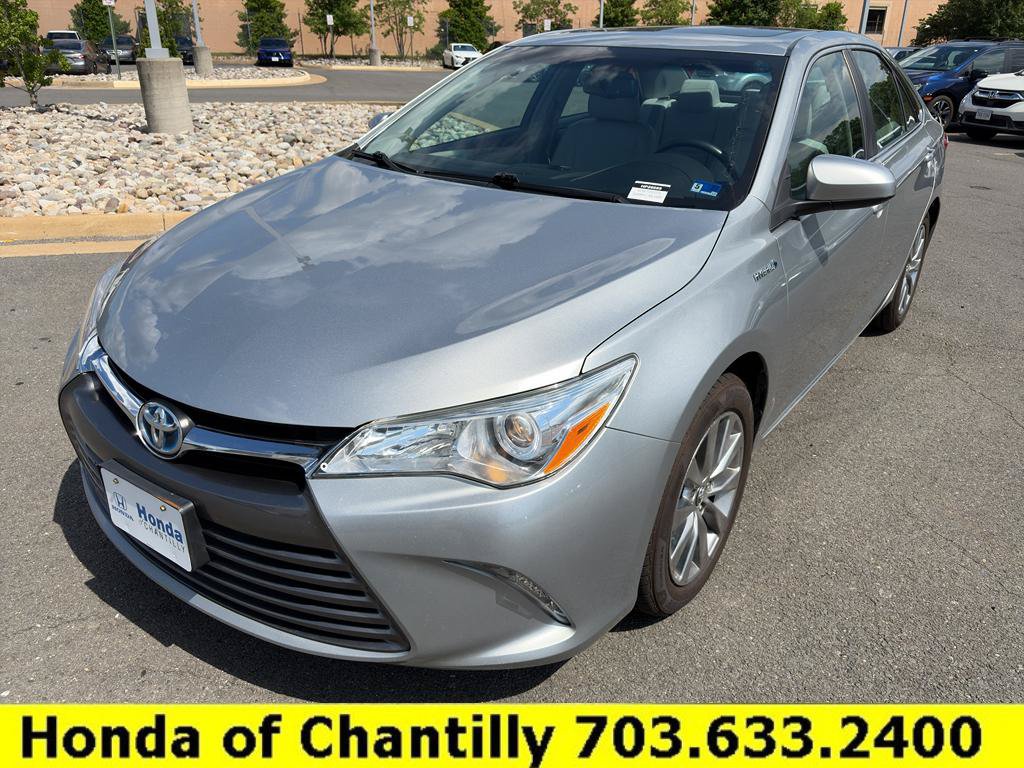Used 2016 Toyota Camry XLE w/ Moonroof Package FWD image 3