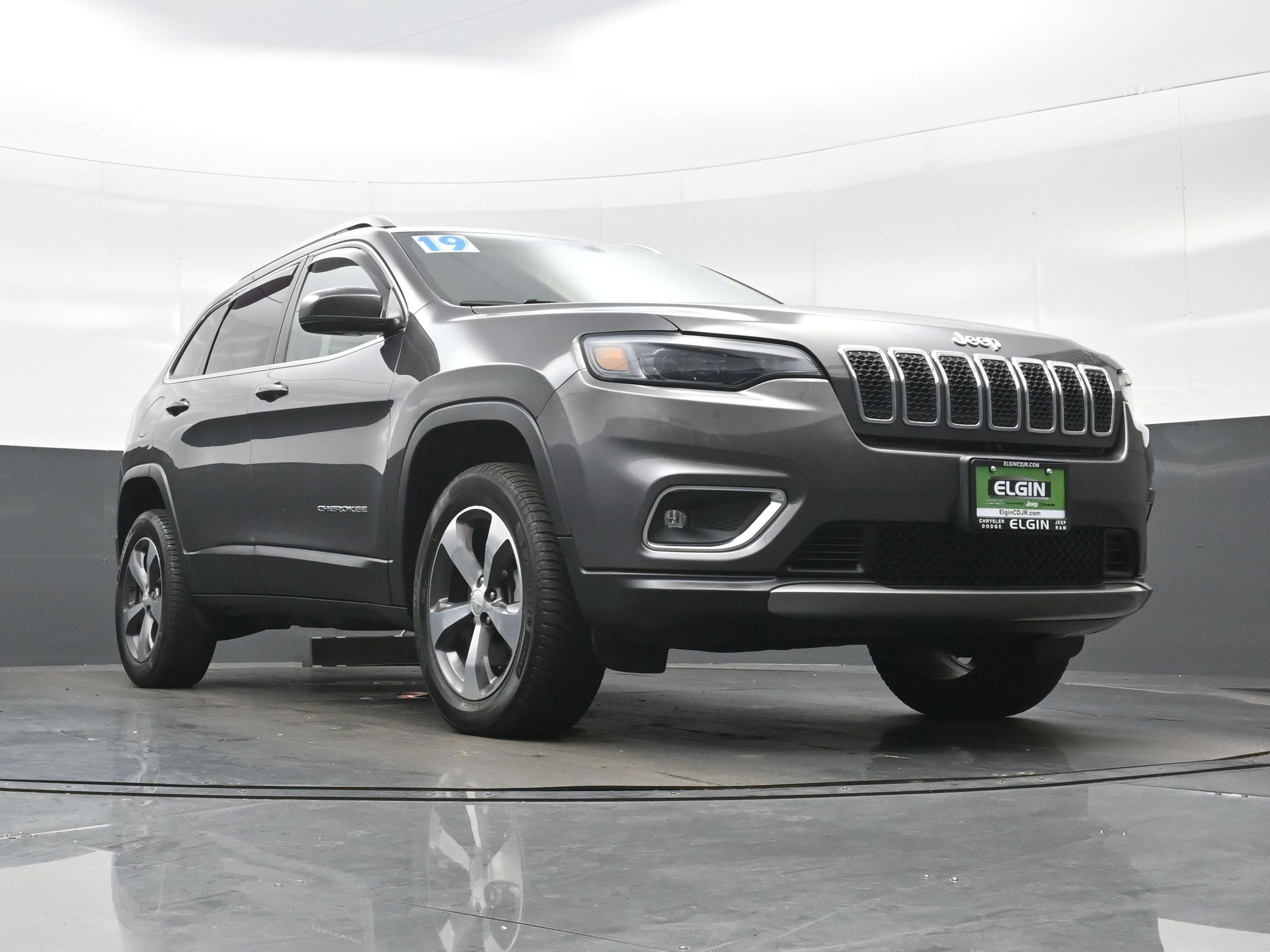 Used 2019 Jeep Cherokee Limited w/ Trailer Tow Group AWD/4WD image 37