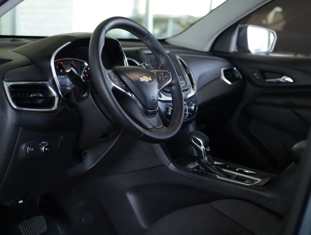 Used 2024 Chevrolet Equinox LT w/ LPO, Floor Liner Package FWD image 9