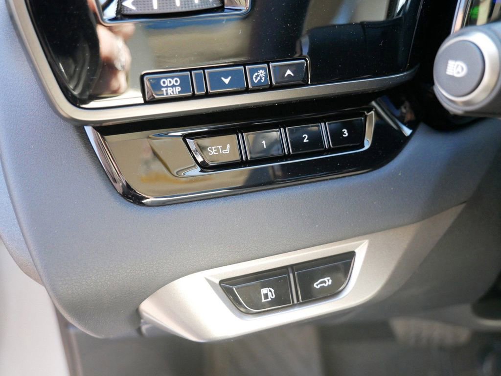 New 2026 Lexus RX 450h AWD image 18